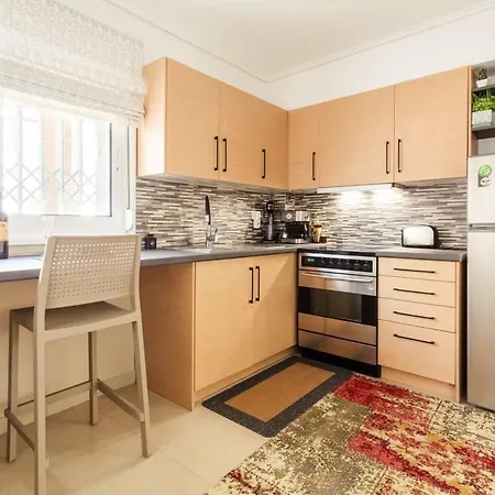 Lime - Cozy Gem With Private Parking Καλαμάτα