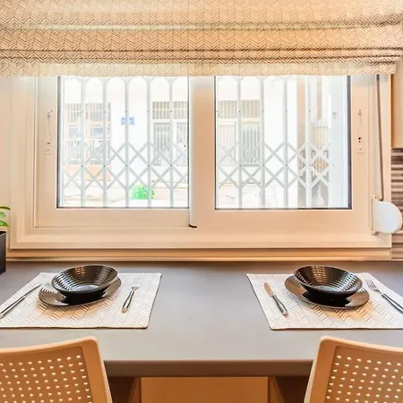 Lime - Cozy Gem With Private Parking Σπίτι διακοπών