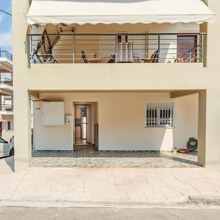 Lime - Cozy Gem With Private Parking Καλαμάτα