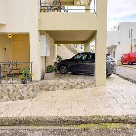 Lime - Cozy Gem With Private Parking Καλαμάτα