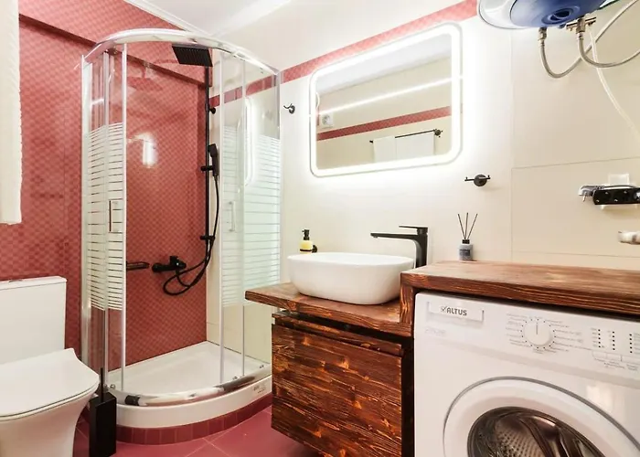 Lime - Cozy Gem With Private Parking